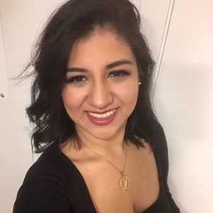 Meet your Posher, Daniela